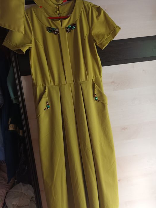 Платья  46_48 каждая 8000