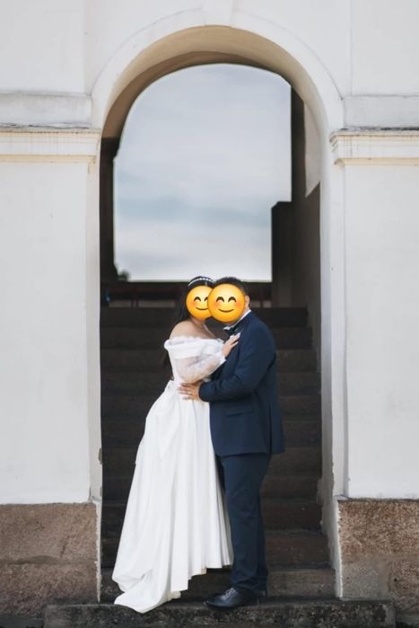 De vanzare rochie de mireasă în stare nouă.