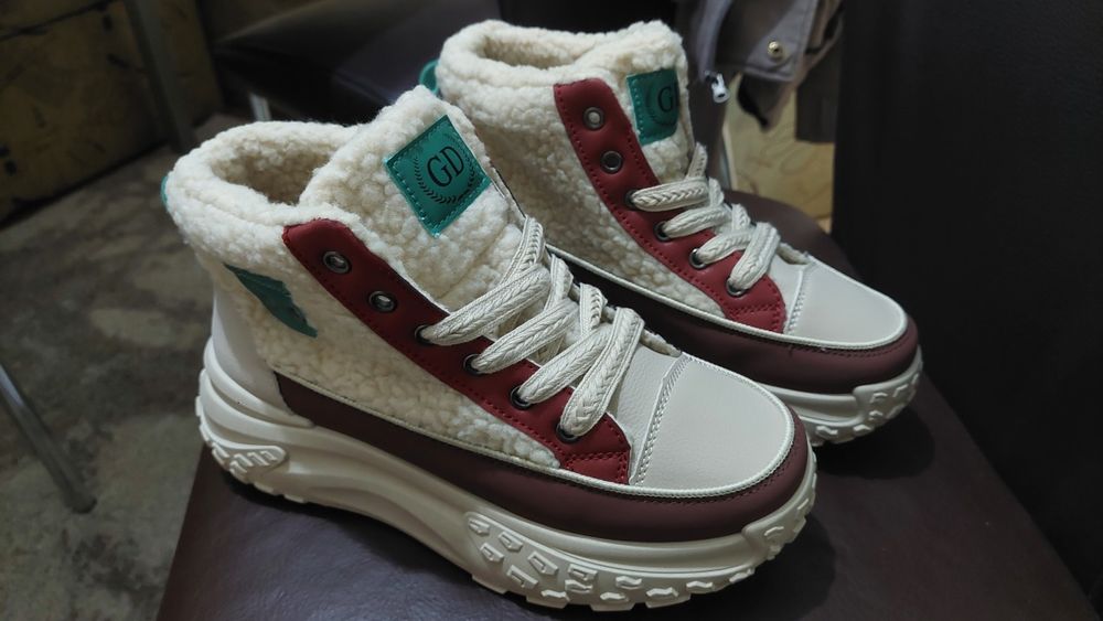 Дамски топли боти