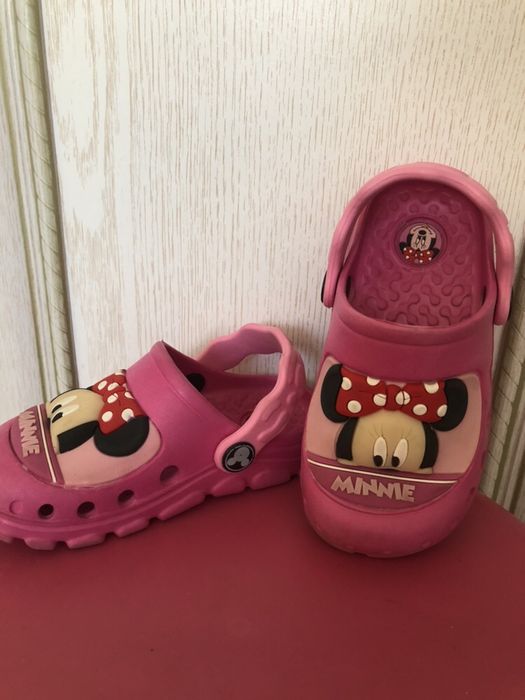 Обувь для девочки 24-26р