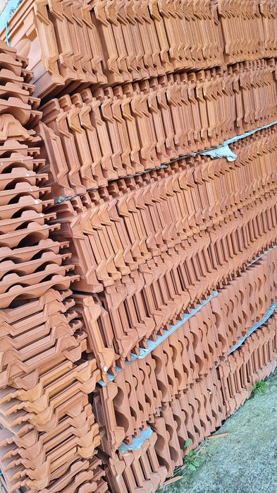 Vând tiglă noua pret bun