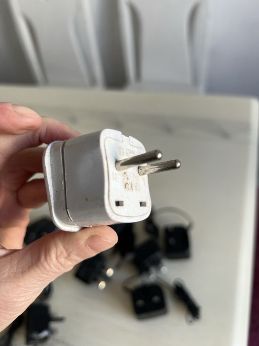 Продаю зарядное устройство