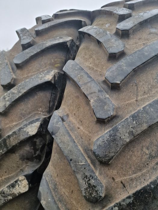 CAUCIUCURI agri 13.6R46 (340/85R46) marca Alliance