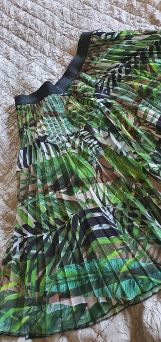 Fusta plisata, viu colorata  marimea 42