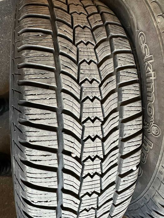 4бр. зимни гуми с метални джанти 215/65R16