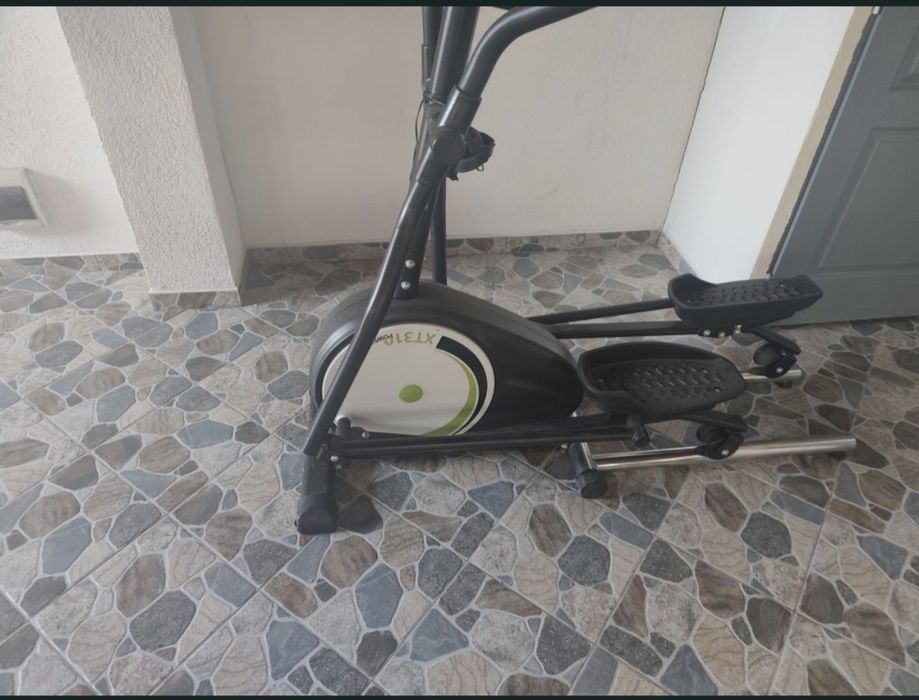 De vânzare bicicletă eliptică