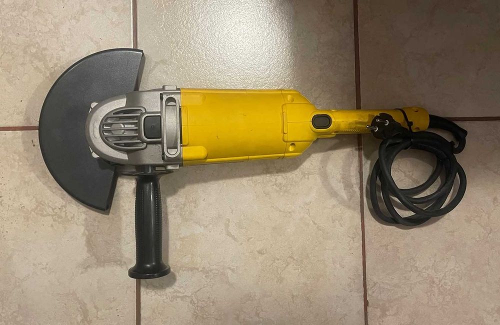 Polizor unghiular (flex) electric DeWALT DWE490, diametru disc 230mm, 2000 W, turatie 6600 RPM, motor cu protectie particule abrazive, alimentare 220V