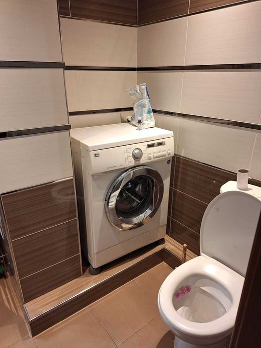 Дава се под наем Едностаен апартамент в София, Изток - 38 кв.м за 300 € - Снимка #2