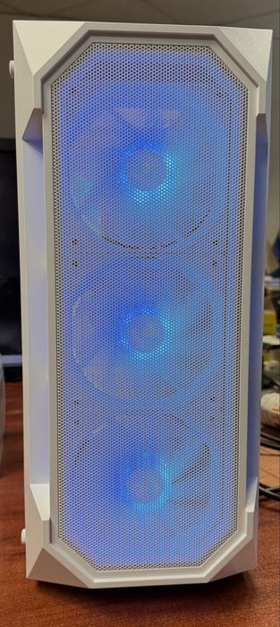 Геймърски компютър, full hd, Intel i5 14th, rtx 3080, 16gb, nvme