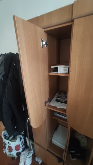 Xovli va domlar uchun  shkaf  orginal sifatli yog'ochdan qilingan