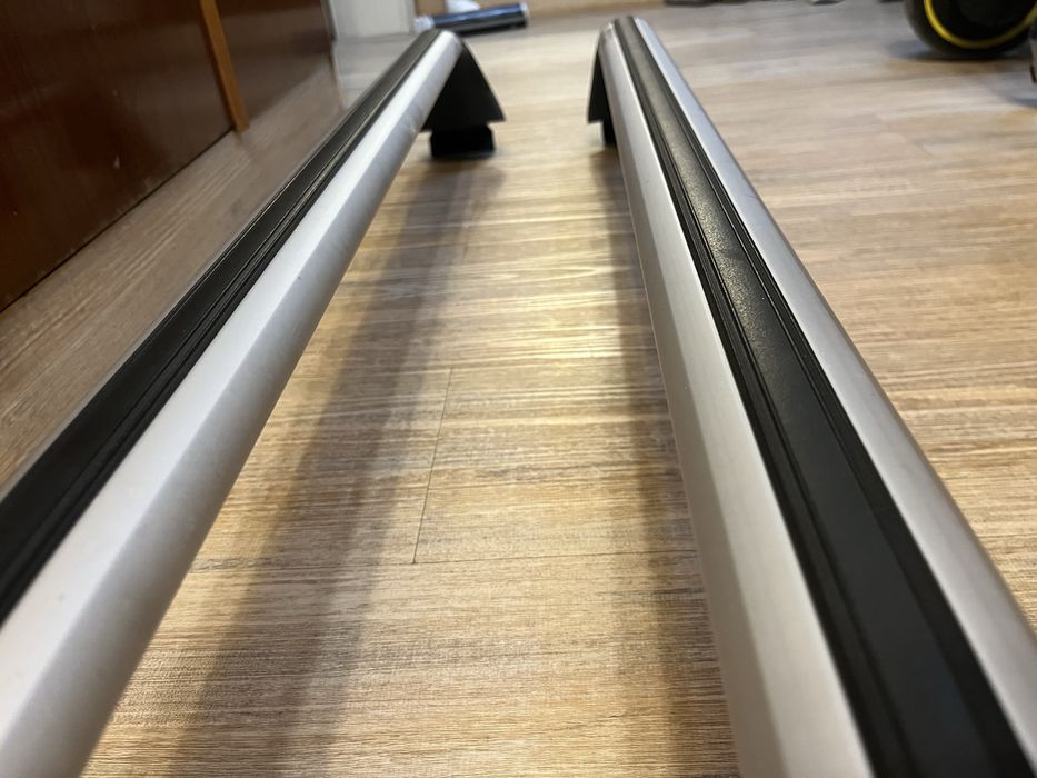 Оригинална стойка за багажник тойота ярис roof bars