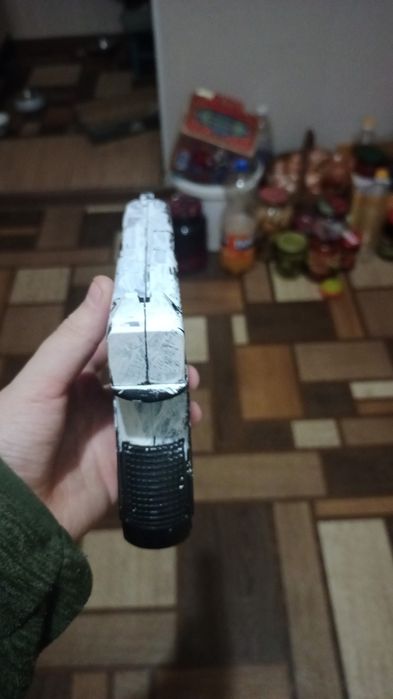 Продаю пистолет (игрушечный) с монстром