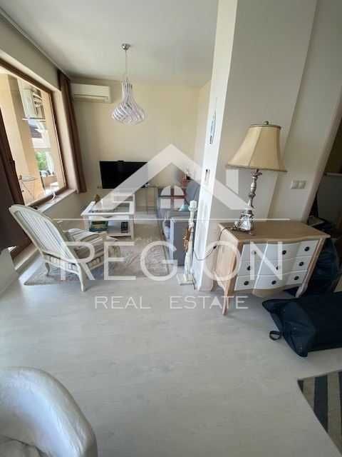 Дава се под наем Двустаен апартамент в к.к. Златни пясъци - 137 кв.м за 1200 € - Снимка #1