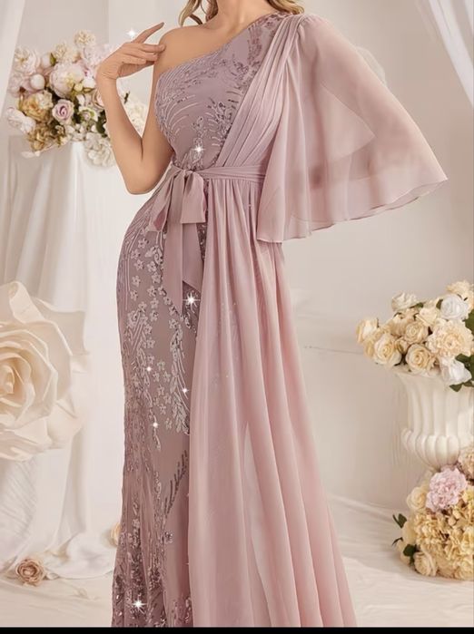 Офицялна,елегантна ролкя