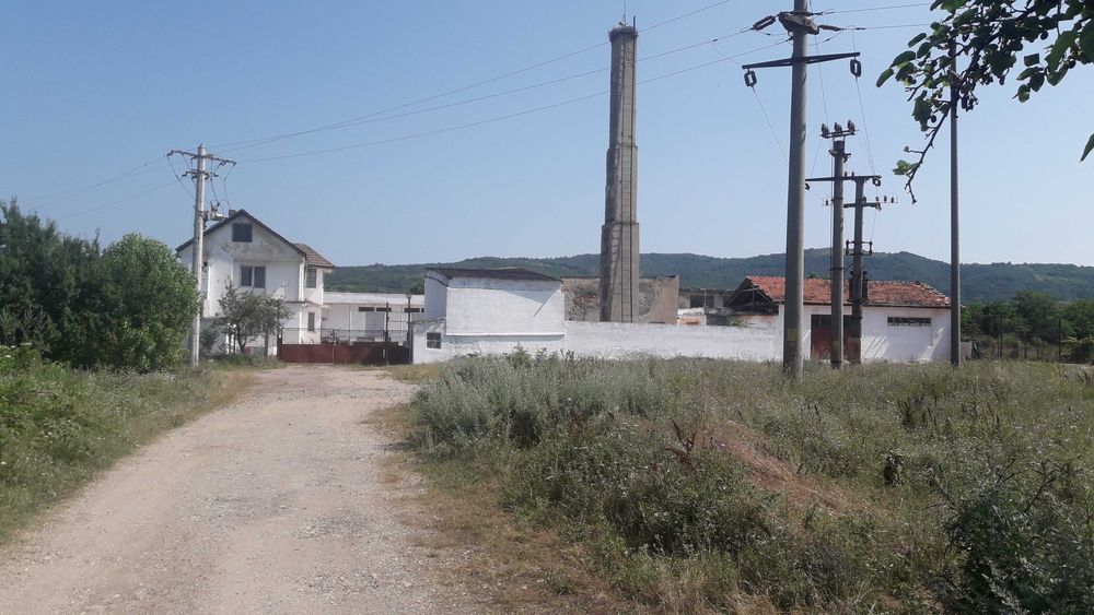 Inchiriez spatii comerciale , fosta Fabrica de Lapte