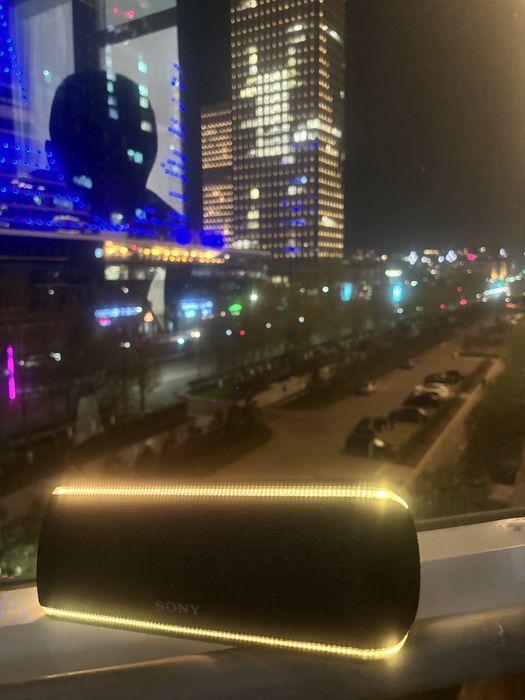 Колонка sony в идеальном состаяние