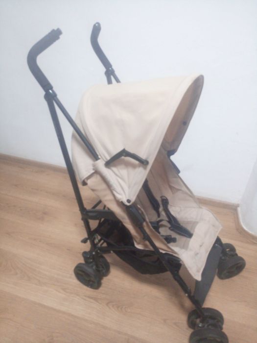 Продавам детска количка Inglesina Swift