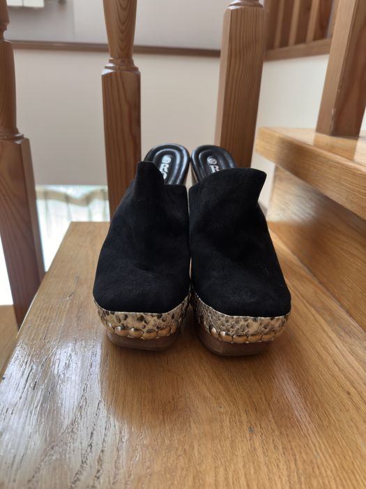 Сабо женкские черные