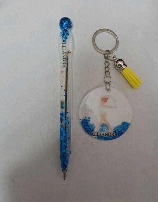 Медальони, обички,  химикали, ключодържатели ръчно изработени