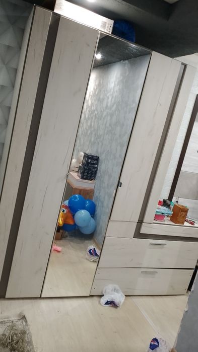 Продам шкаф вместительный