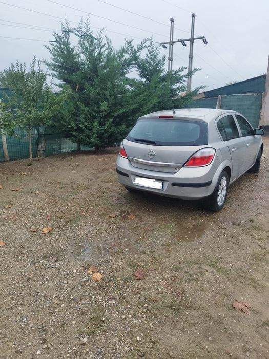Opel Astra 2006 benzină, 1.408 € — imagine 3