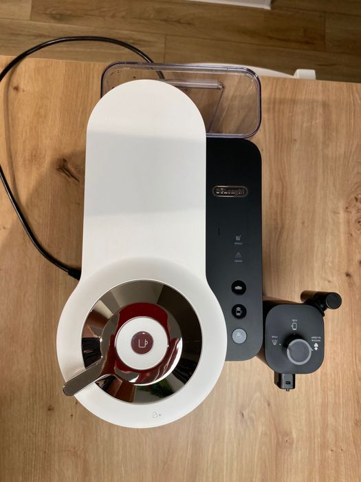 Nespresso Vertuo Lattissima alb - stare excelenta