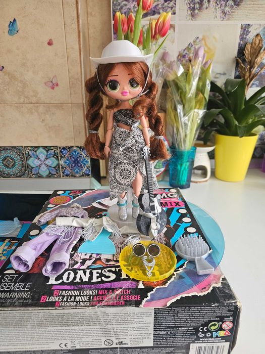 Păpușă LOL Surprise Lonestar + accesorii  + CADOU