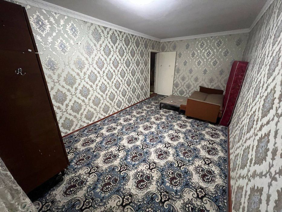 Фрунза массивда 1 хонали квартира СРОЧНО сотилади