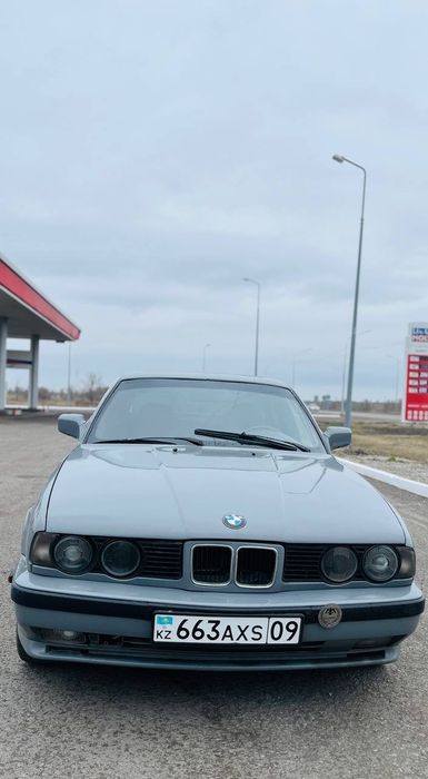 БМВ е34 525i 1988 год