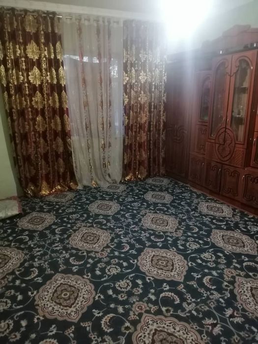 Uy sotiladi xamma qulayliklariga ega