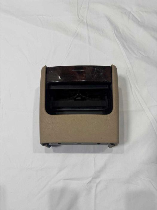 Подстаканник задний на БМВ Х5 Е53