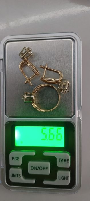 Серьги красное золото
