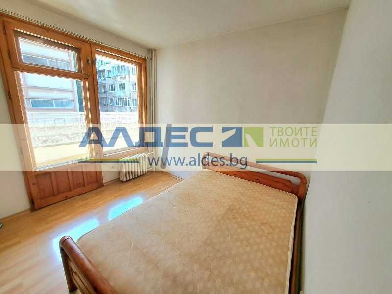 Дава се под наем Тристаен апартамент в София, Лозенец - 73 кв.м за 450 € - Снимка #8