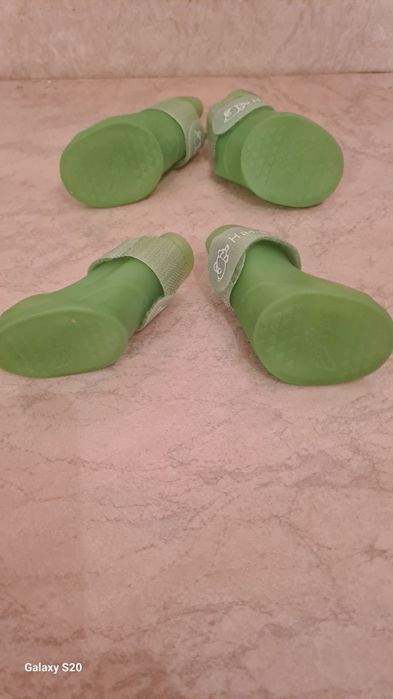 Ботинки и сапоги для собак