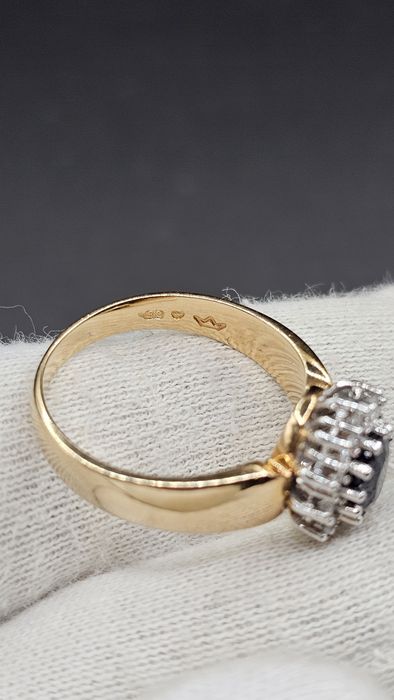 Винтидж златен пръстен 14K (585) с естествен сапфир и 12 естествени диаманта | 4.92 гр | Classic Halo Ring