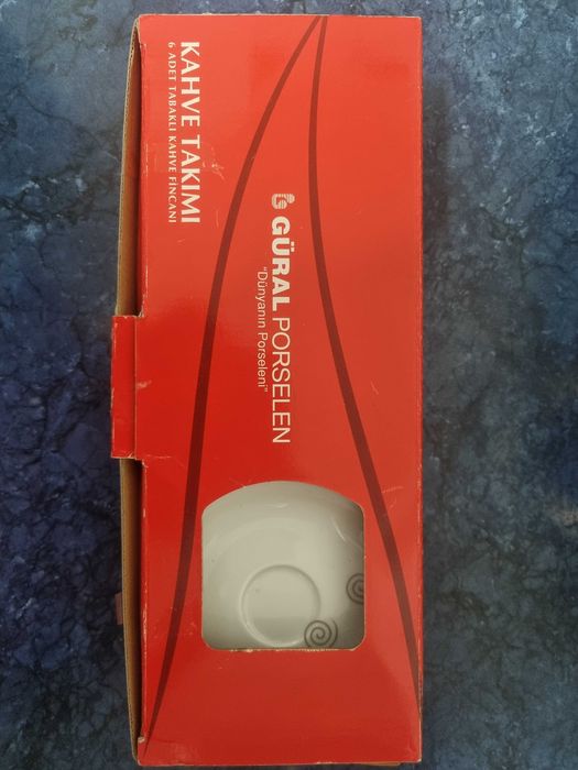 Vand set 6 cesti/farfurii cafea nou, portelan fin, fabricate in Turcia