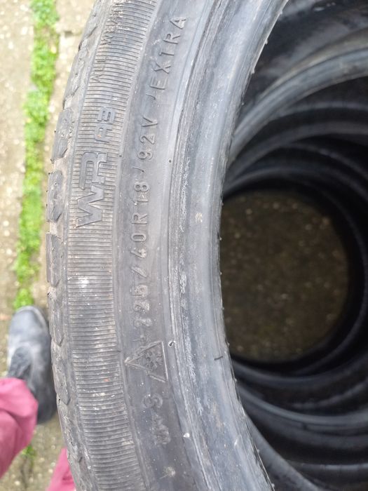 Nokian 225/40/18 4 броя