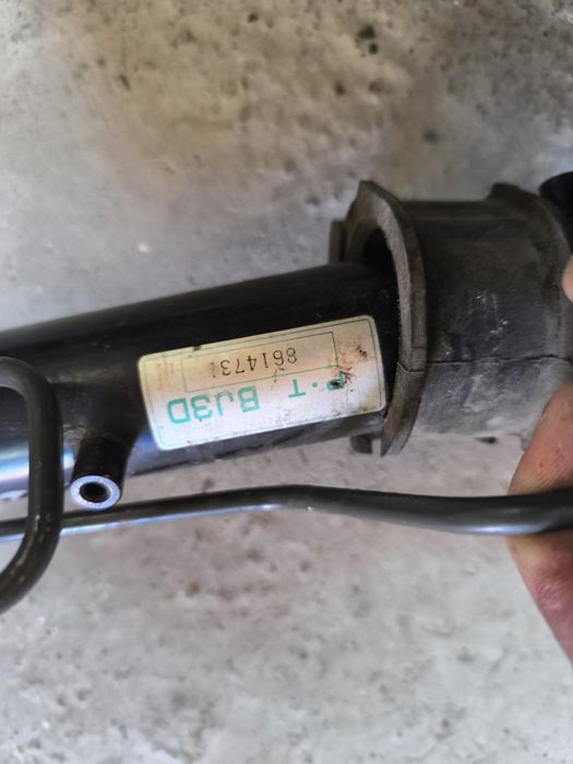 Продам рулевую рейку Мазда 323F