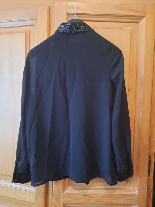 Bluza noua din voal cu paiete la guler și mâneci mărimea S-M