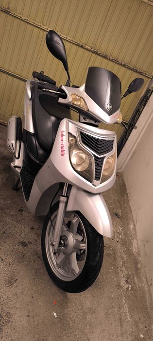 Scuter Keeway Outlook 125