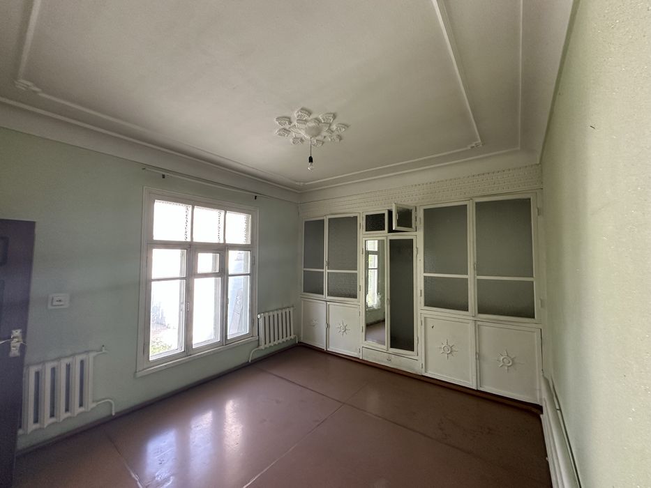 Хасанбой шахар тарафда 7 сотих ховли ер хисобида