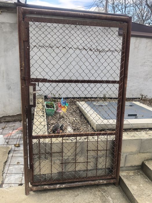 Продавам метална порта