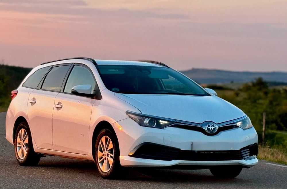 TOYOTA Auris 2017 — imagine 3
