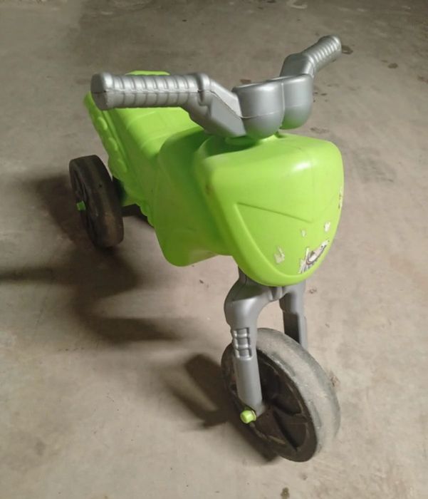 Trotineta din plastic,perfecta pentru copii