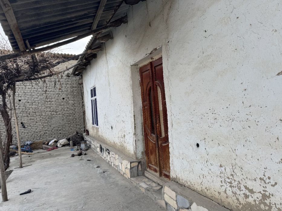 Навбахордан Ховли сотилади .