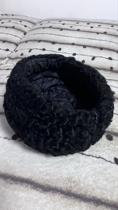 Caciula de astrahan
