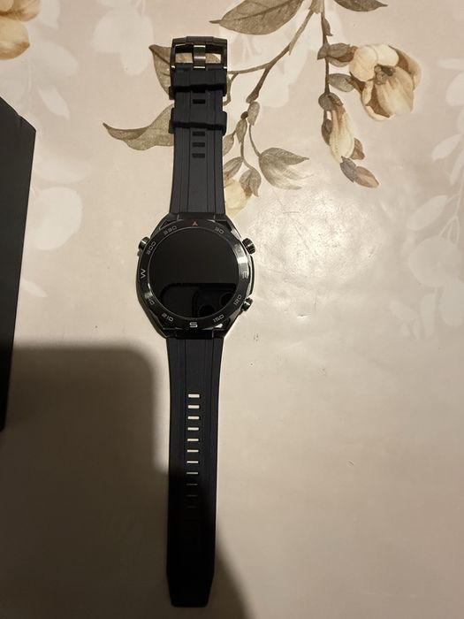 Huawei ultimate smart  часовник