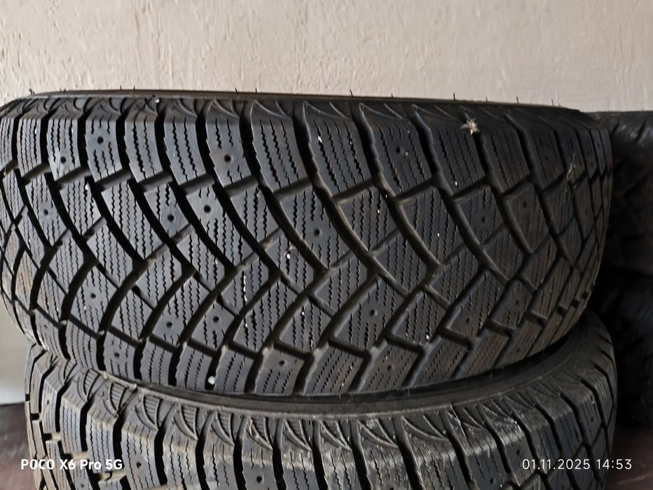 Покрышки Почти новые