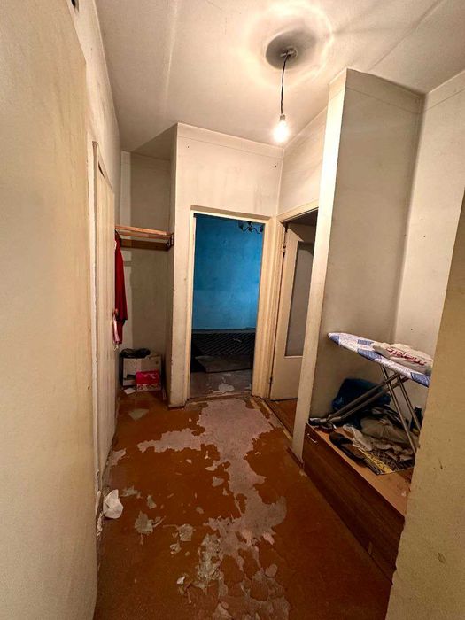 Белтепа  1хкомнатная  без ремонт   42м2 Продаётся  !!!