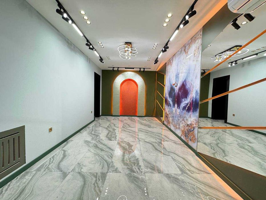 Коммерческое помещение с ремонтом на первой линии, 85 м²